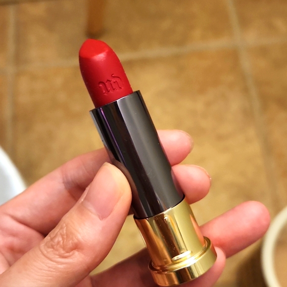 Urban Decay Shiny Purple Lipstick Case with Gold Trim (F BOMB) - Picture 3 of 8